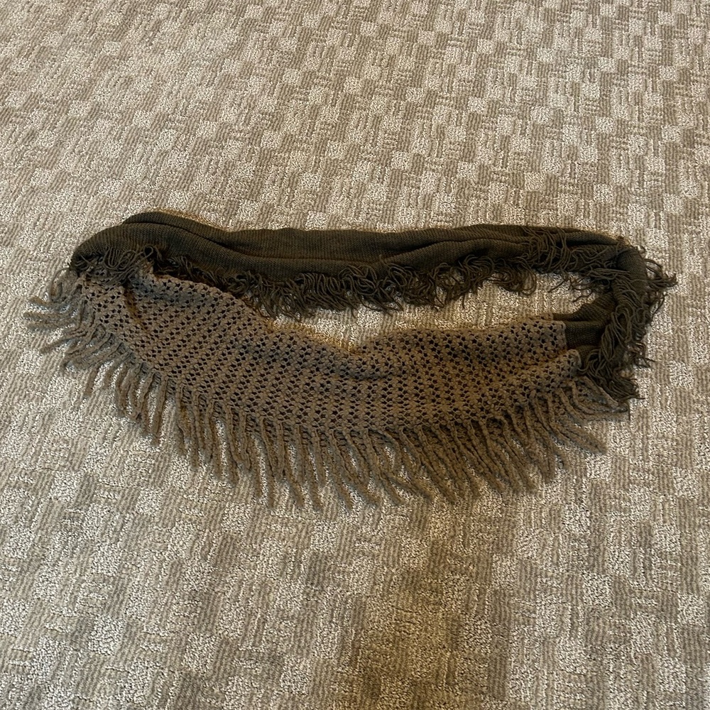 Chinese Laundry Scarf